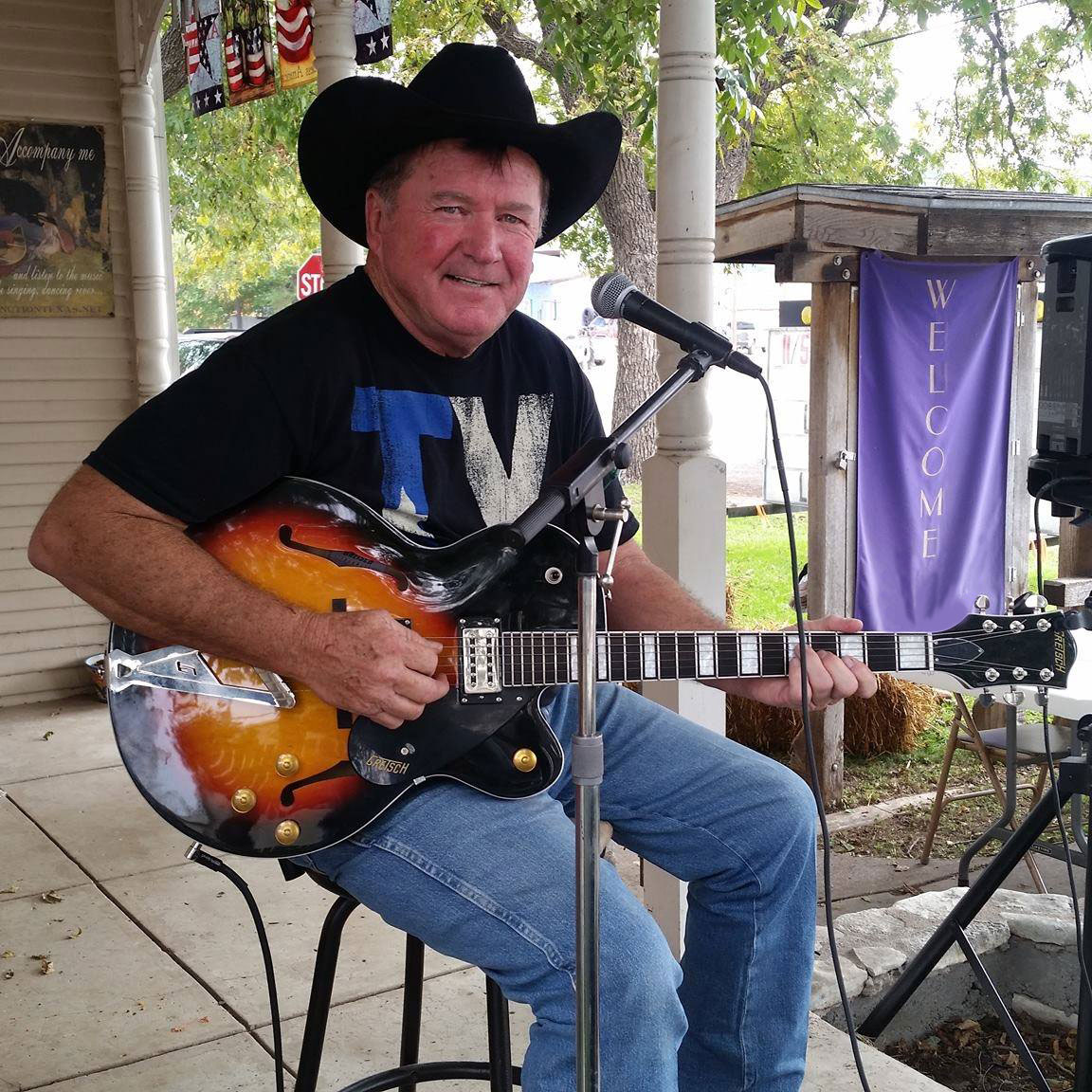 Live music provided by Ken Brown